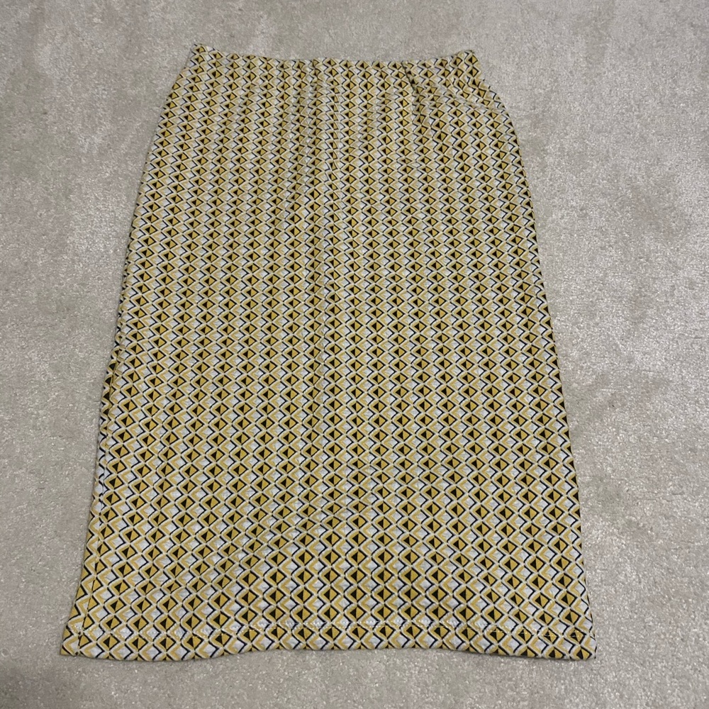 Sold: Zara printed yellow skirt Sz Medium - Picture 4 of 10
